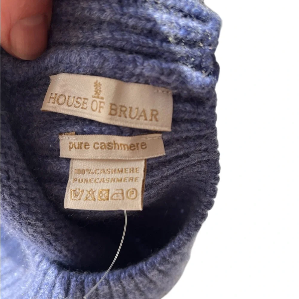 House of Bruar Cashmere Blue Women's Beret and Glove Set - Picture 4 of 5